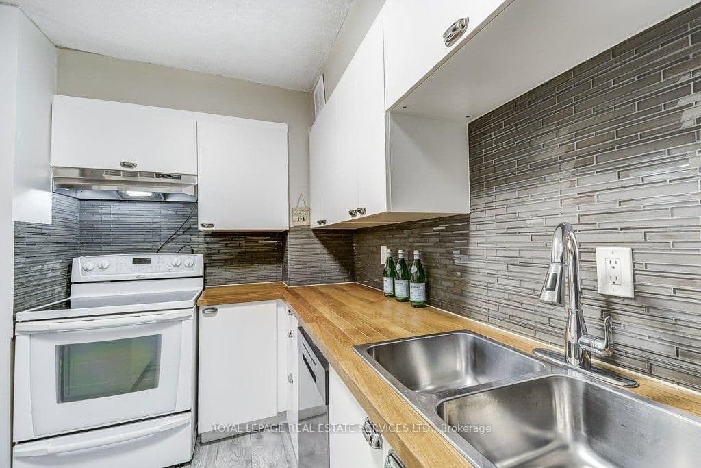 212 Kerr Street, Unit 601 thumbnail 24