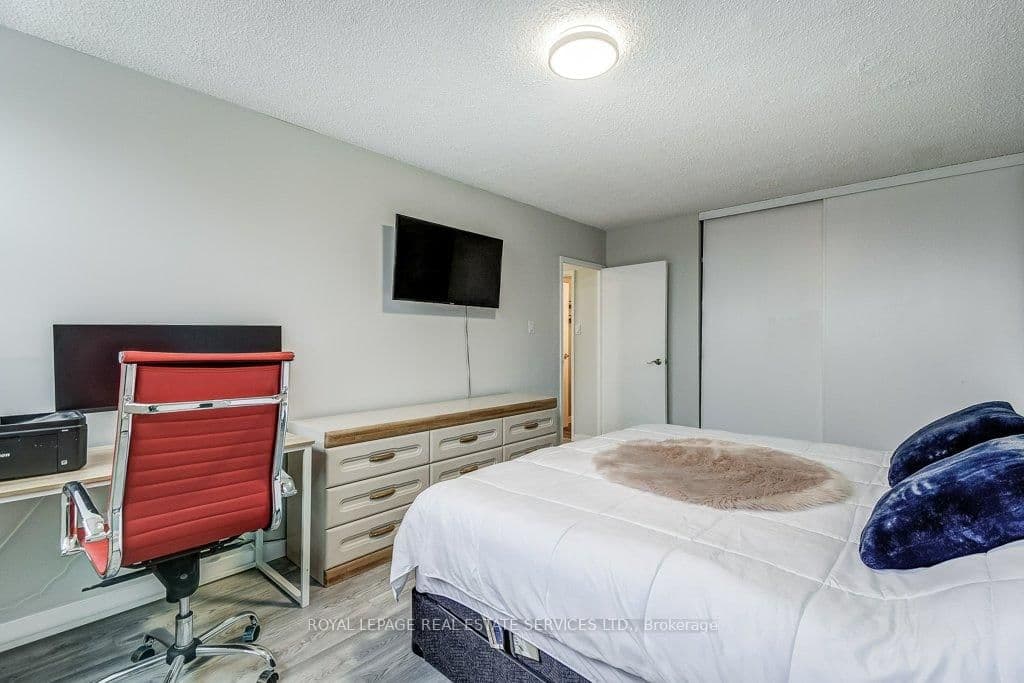 212 Kerr Street, Unit 601 thumbnail 29