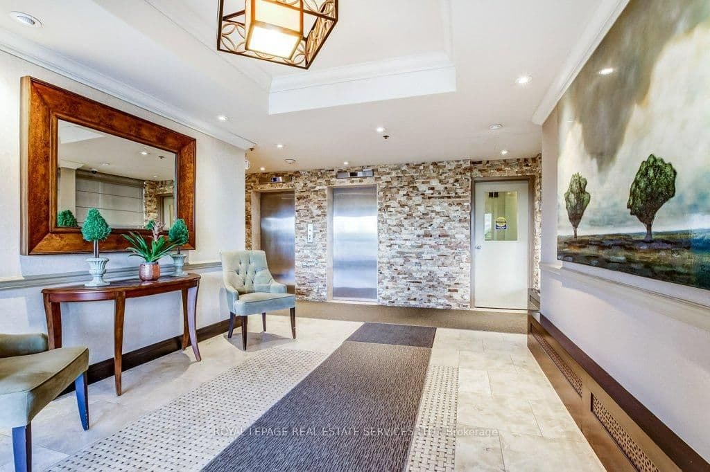 212 Kerr Street, Unit 601 thumbnail 7