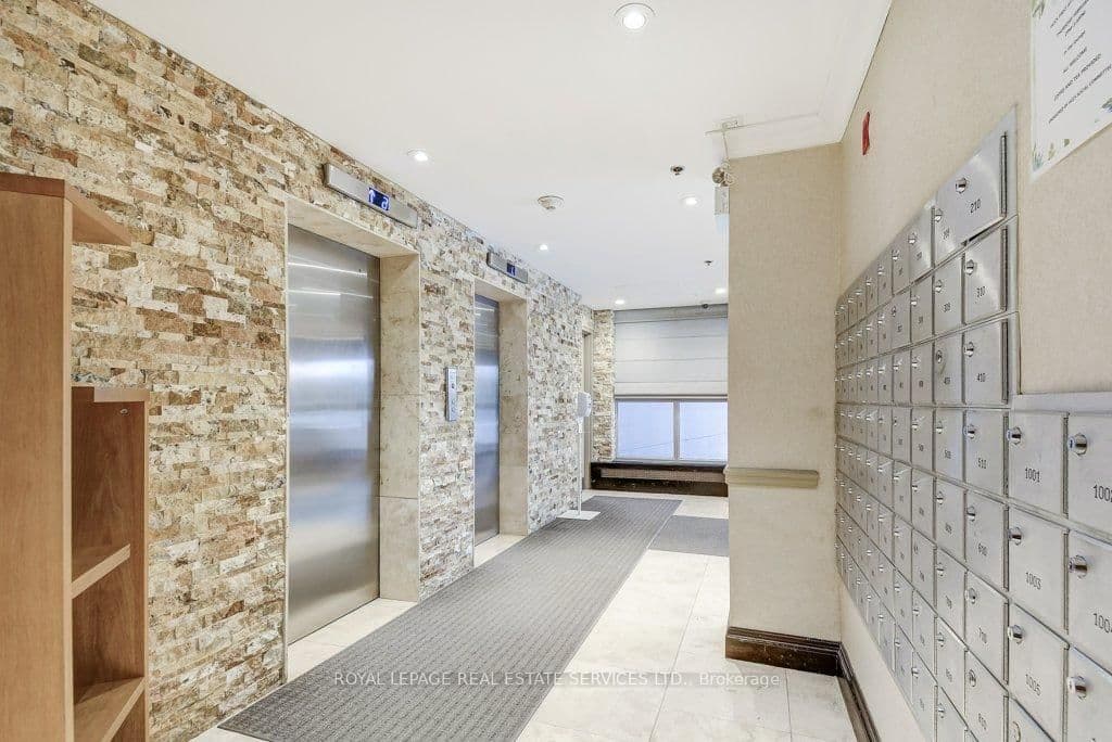 212 Kerr Street, Unit 601 thumbnail 8