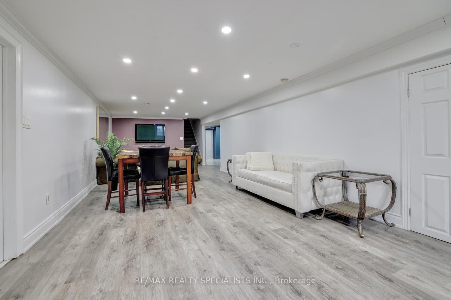 1181 Lower Base Line E thumbnail 29