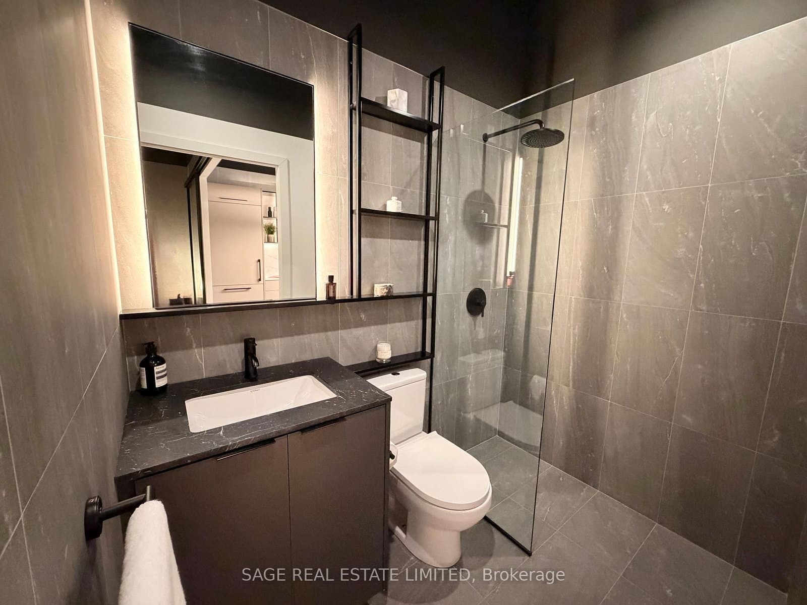 8 Temple Avenue, Unit 112 thumbnail 14