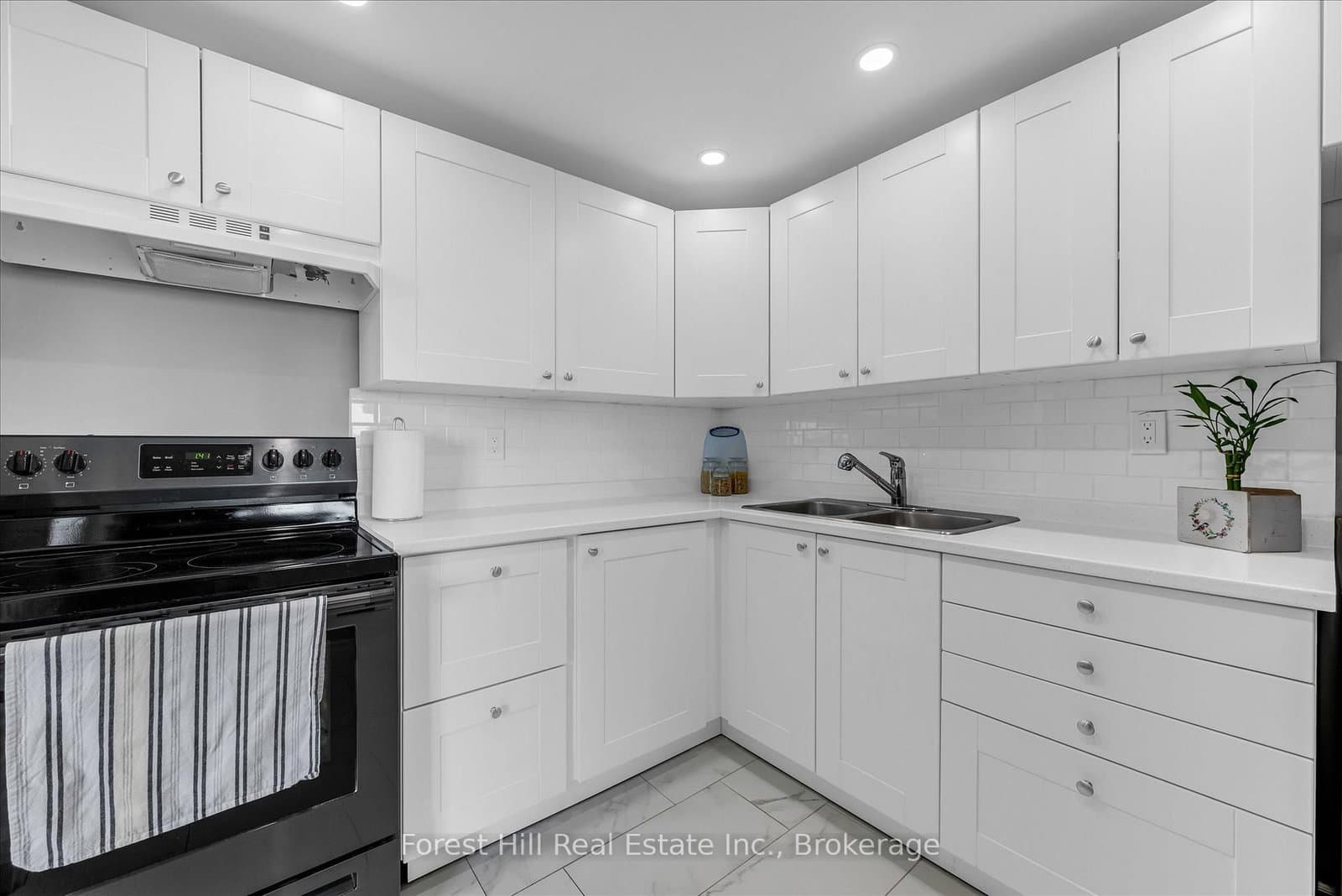 20 Speers Road, Unit 502 thumbnail 10