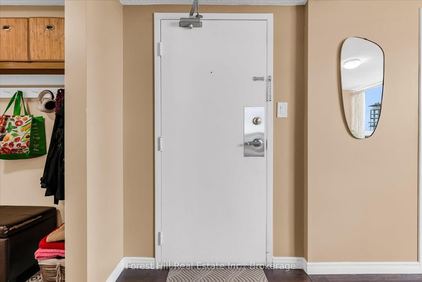 20 Speers Road, Unit 502 thumbnail 2