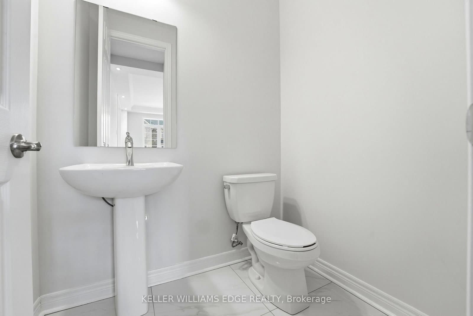 132 Settlers Road E thumbnail 13