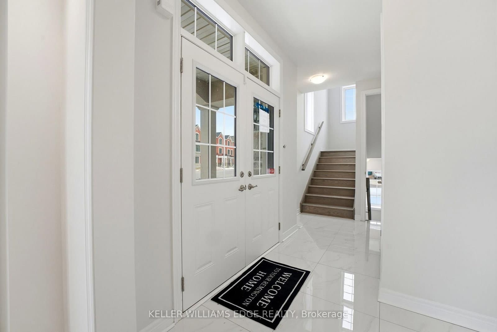 132 Settlers Road E thumbnail 4