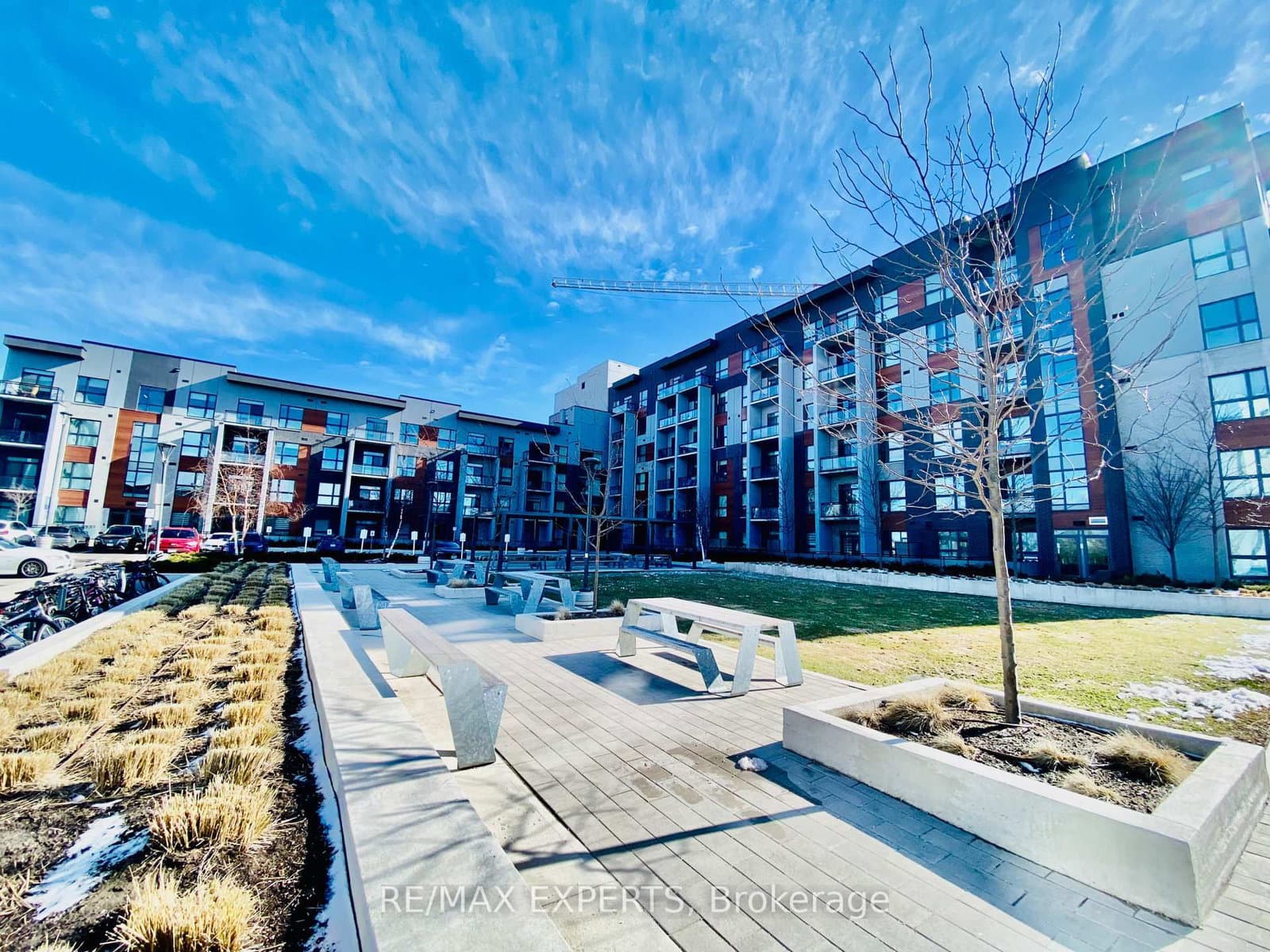 95 W Dundas Street W, Unit 206 thumbnail 24