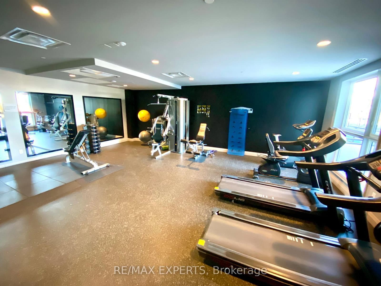 95 W Dundas Street W, Unit 206 thumbnail 27
