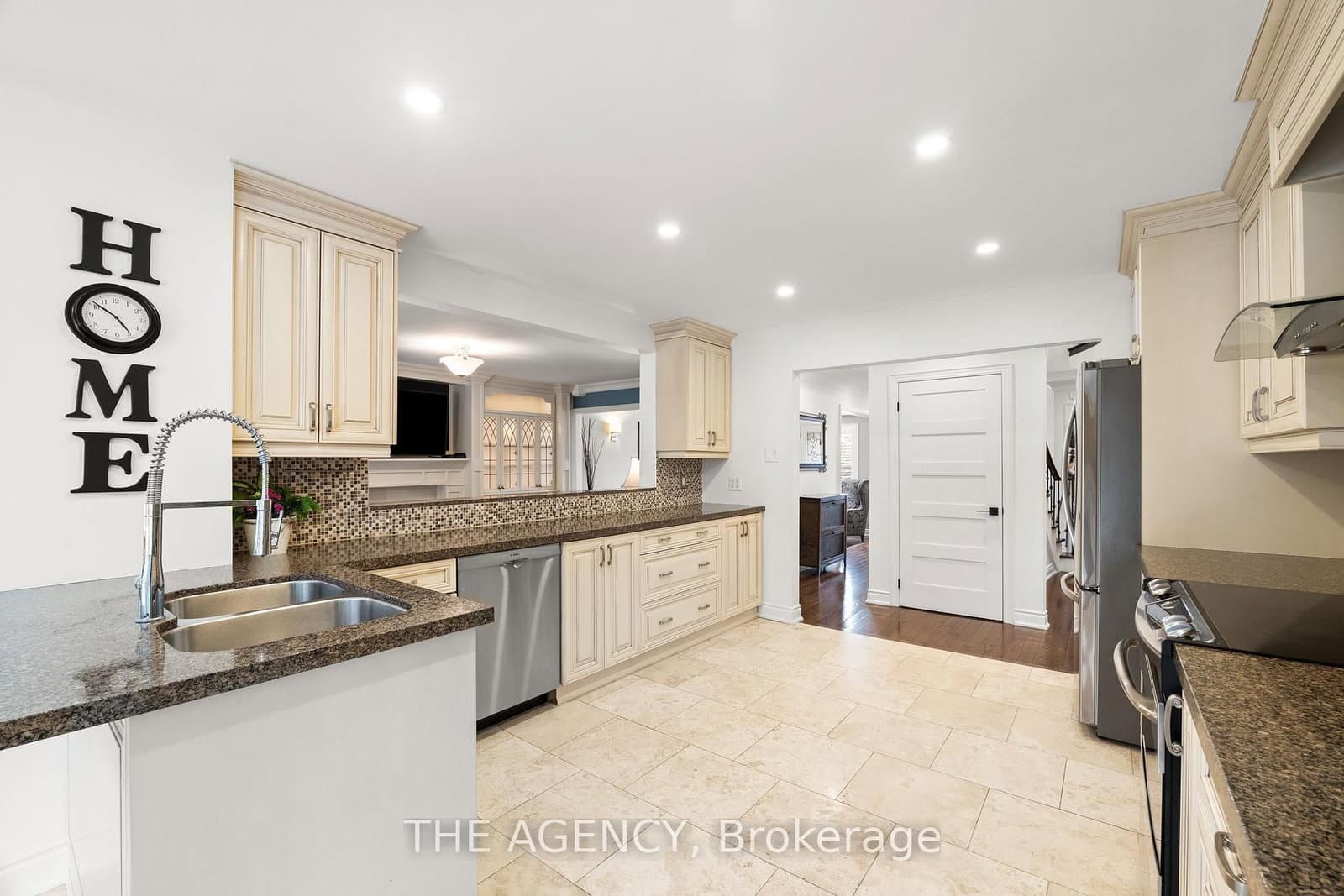 7 Stonegate Drive thumbnail 13