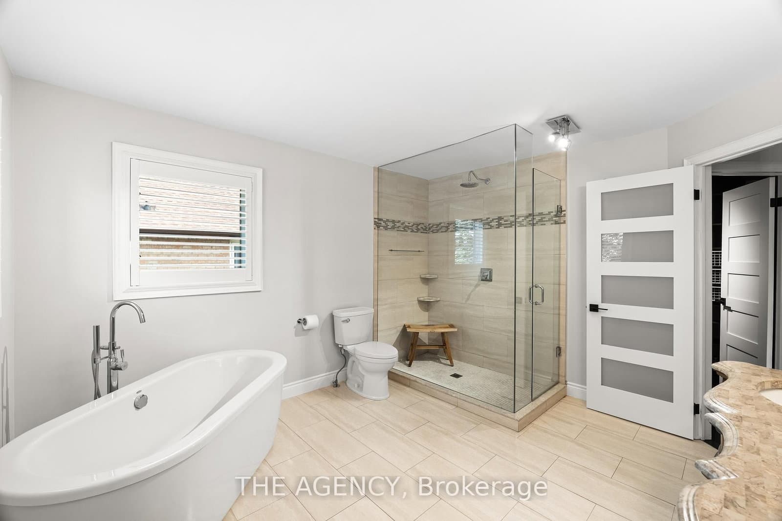 7 Stonegate Drive thumbnail 17
