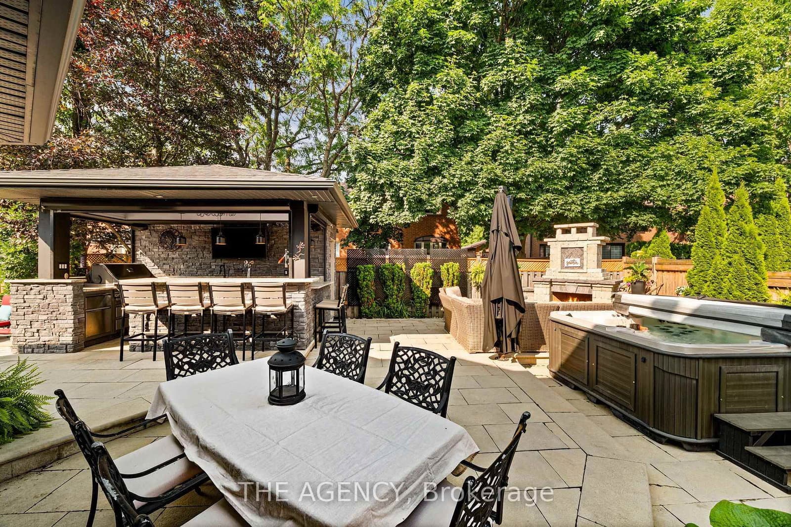 7 Stonegate Drive thumbnail 44