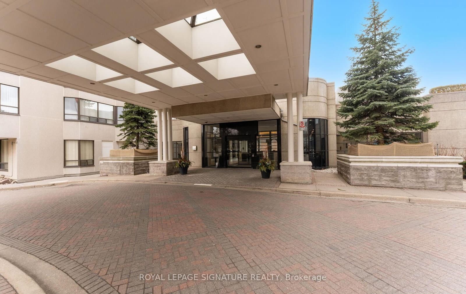 #2112 - 1 Aberfoyle Crescent