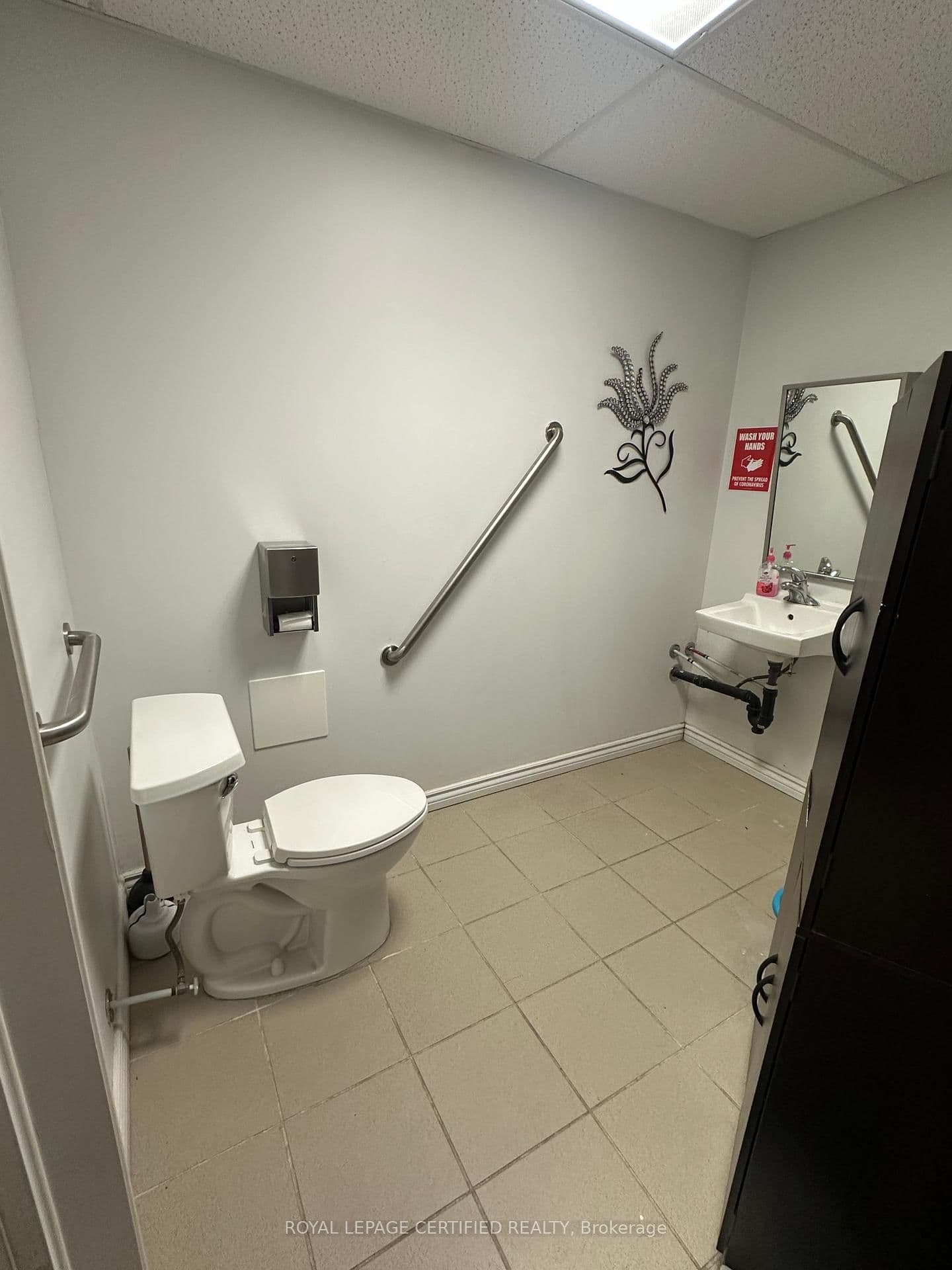 525 Thompson Road, Unit 2 thumbnail 9