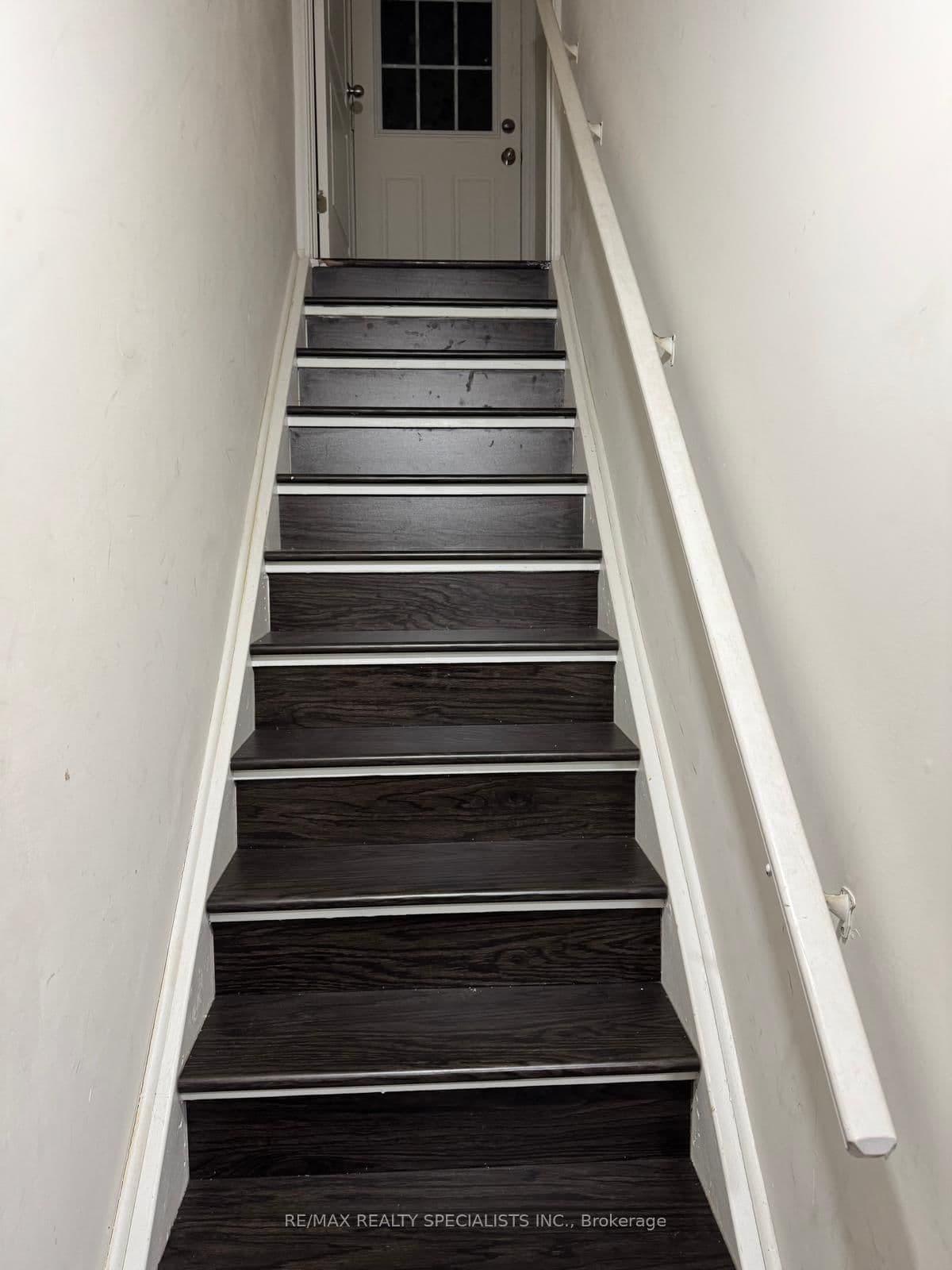 16 Edinburgh Drive, Unit BASEMENT