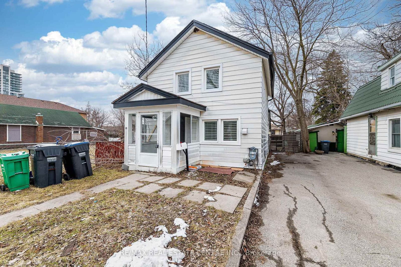 18 Hillcrest Avenue thumbnail 2