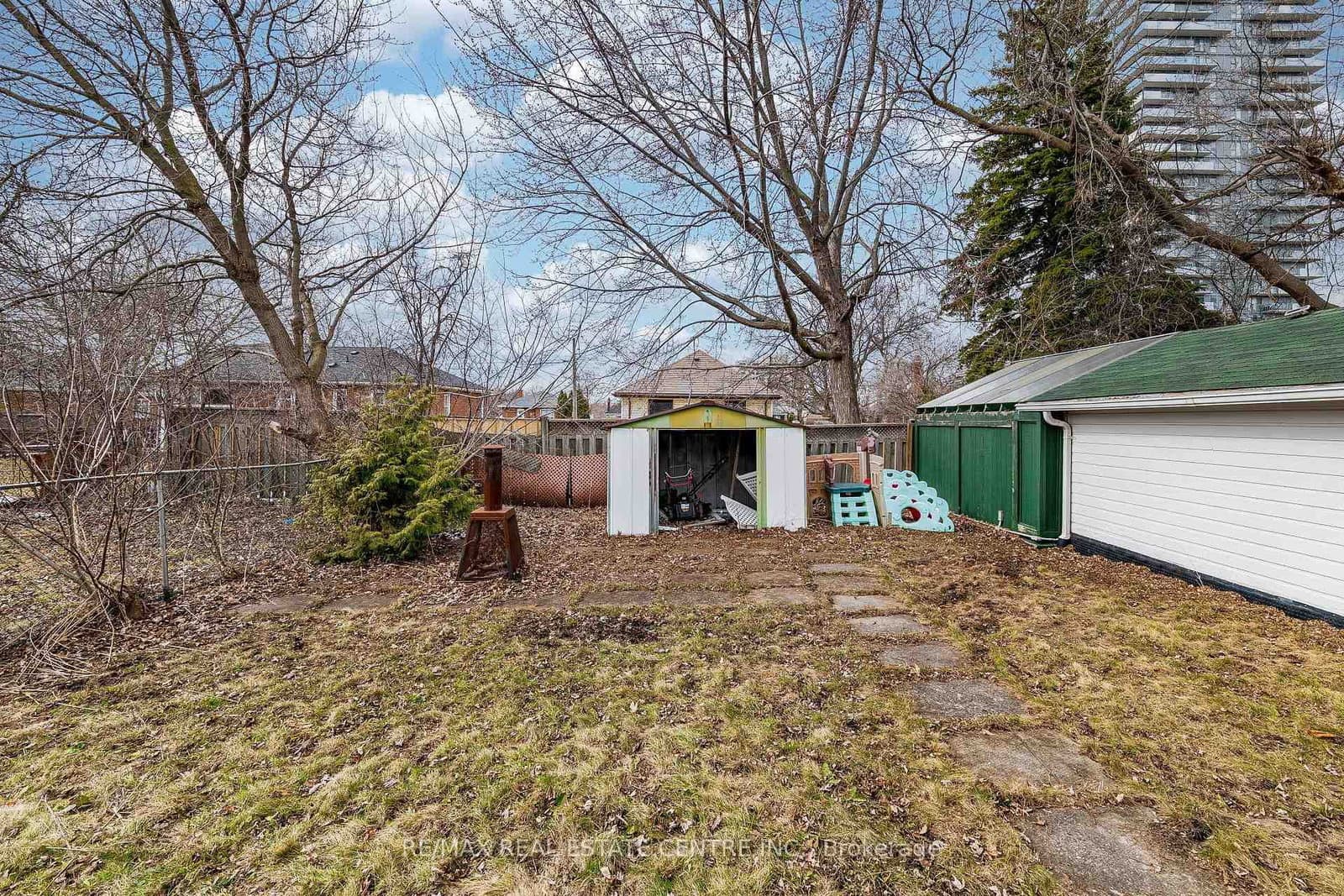 18 Hillcrest Avenue thumbnail 38