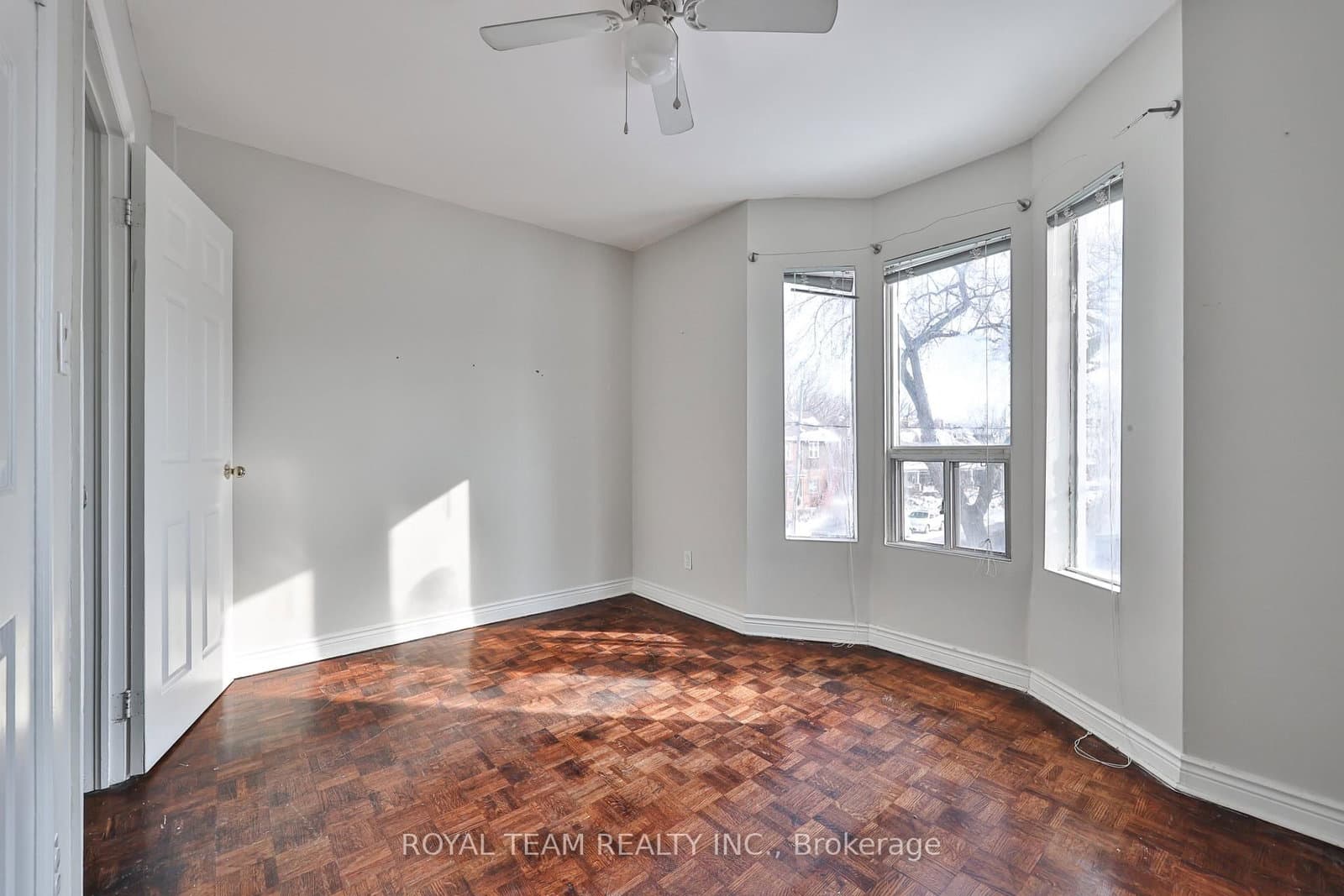 54 Maher Avenue thumbnail 18