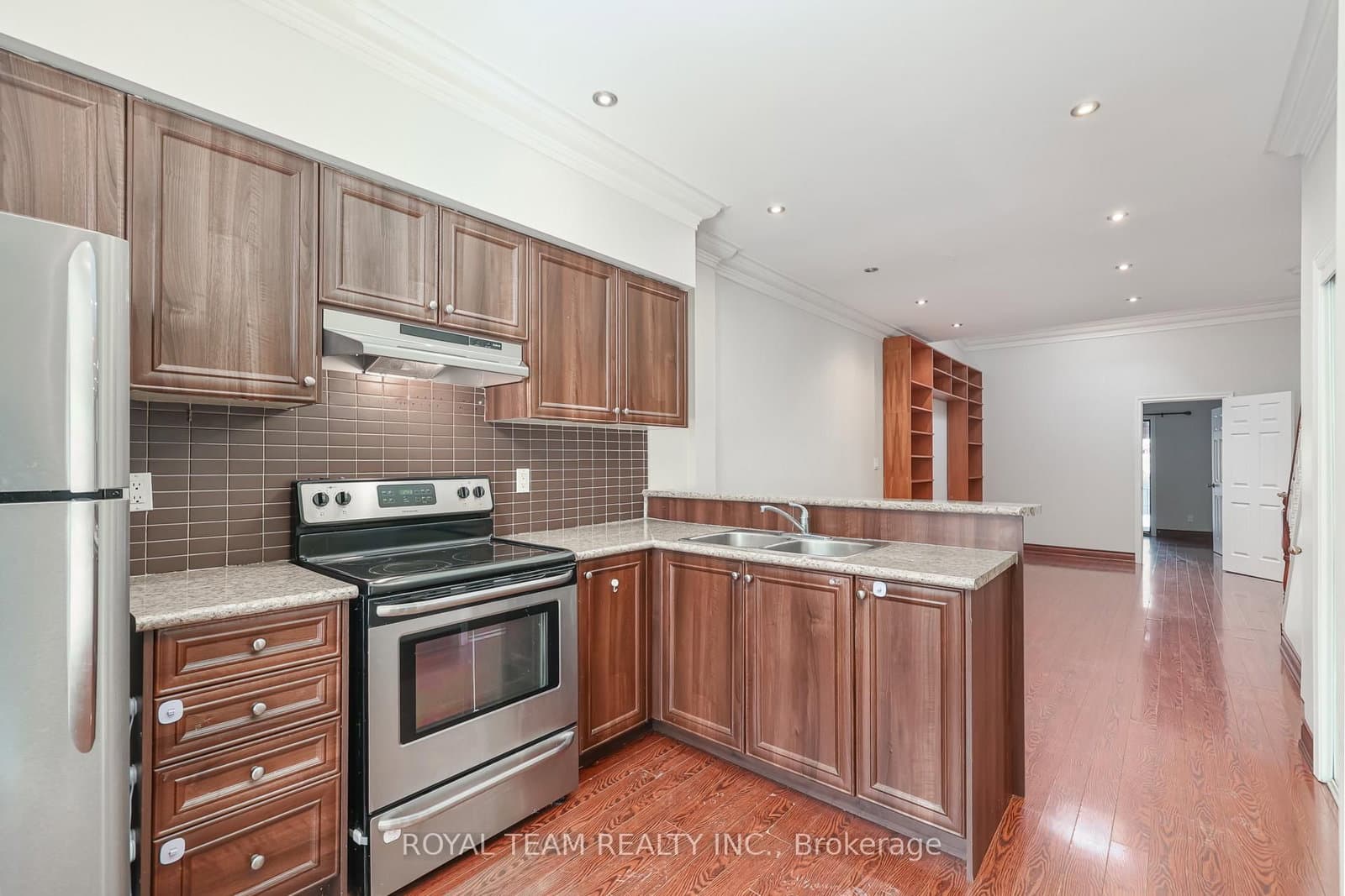 54 Maher Avenue thumbnail 5
