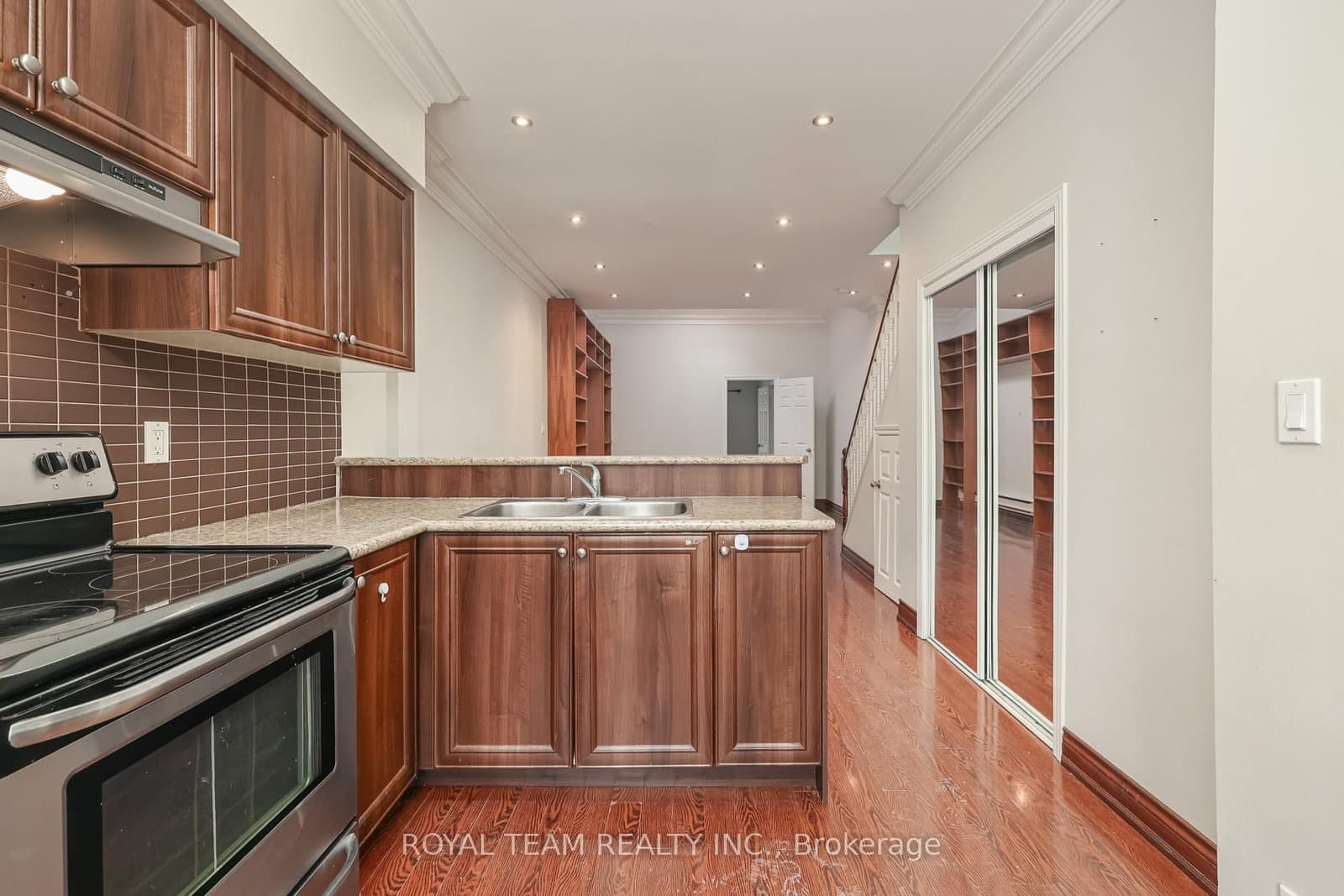 54 Maher Avenue thumbnail 8