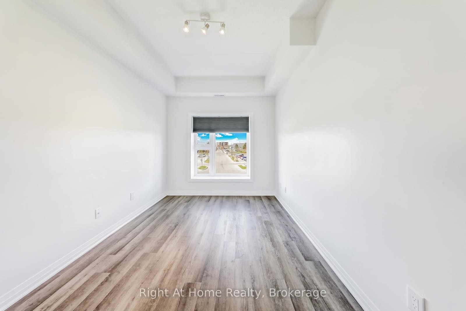 610 Farmstead Drive, Unit 307 thumbnail 18