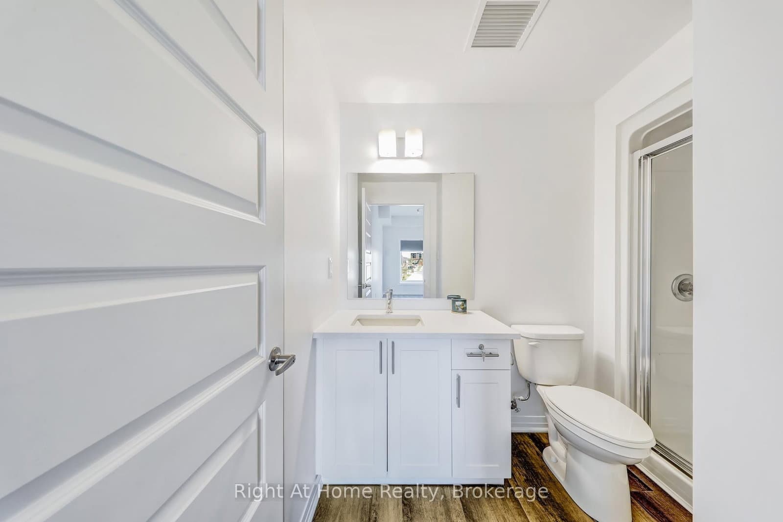 610 Farmstead Drive, Unit 307 thumbnail 21