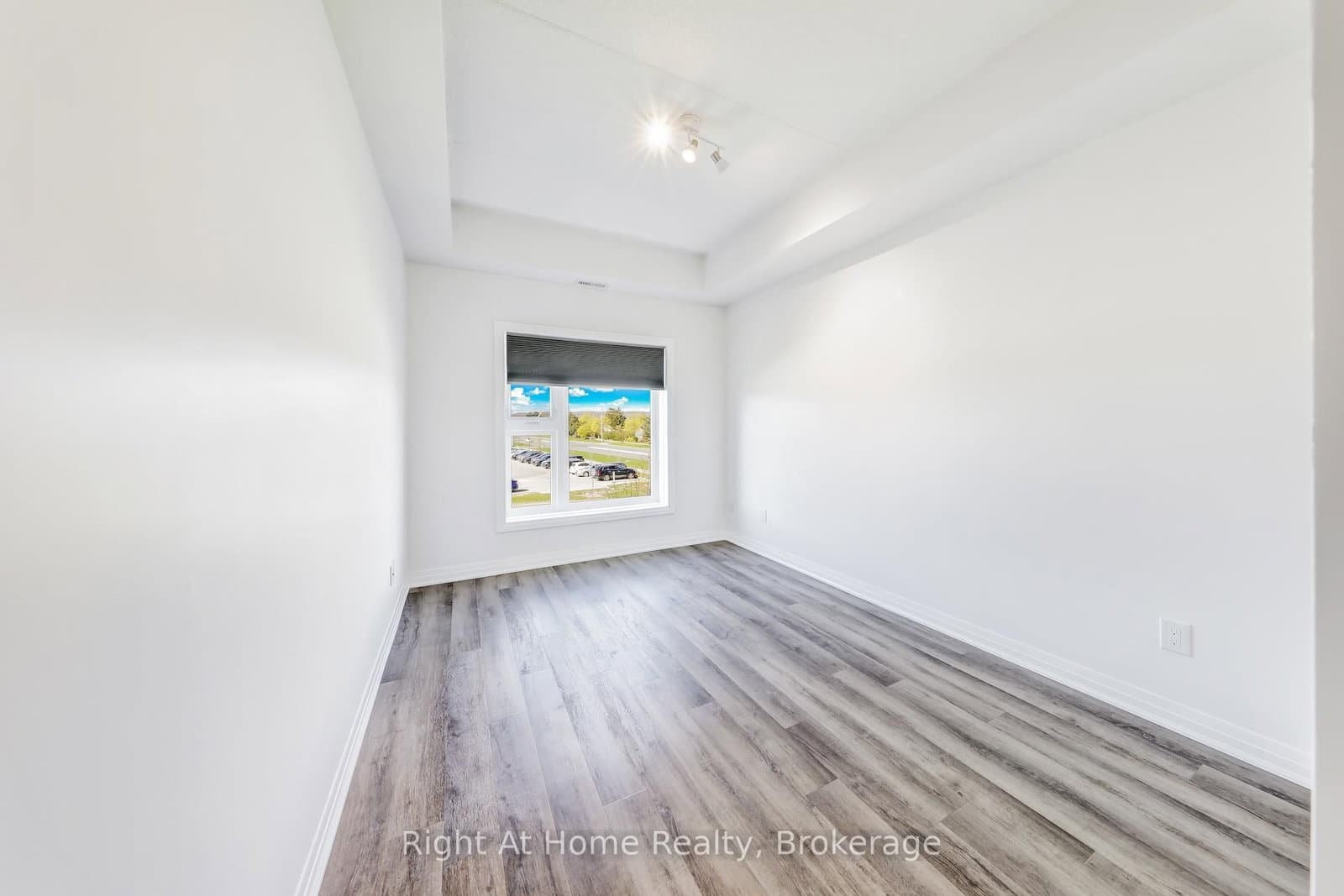 610 Farmstead Drive, Unit 307 thumbnail 23