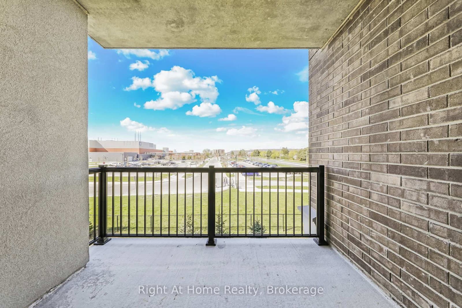 610 Farmstead Drive, Unit 307 thumbnail 30