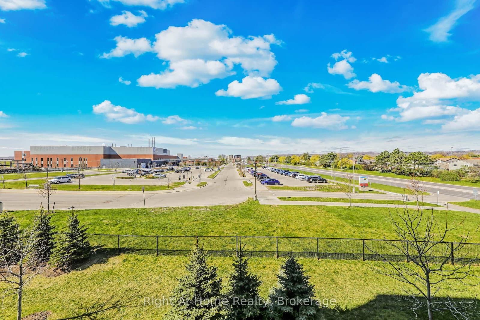 610 Farmstead Drive, Unit 307 thumbnail 32