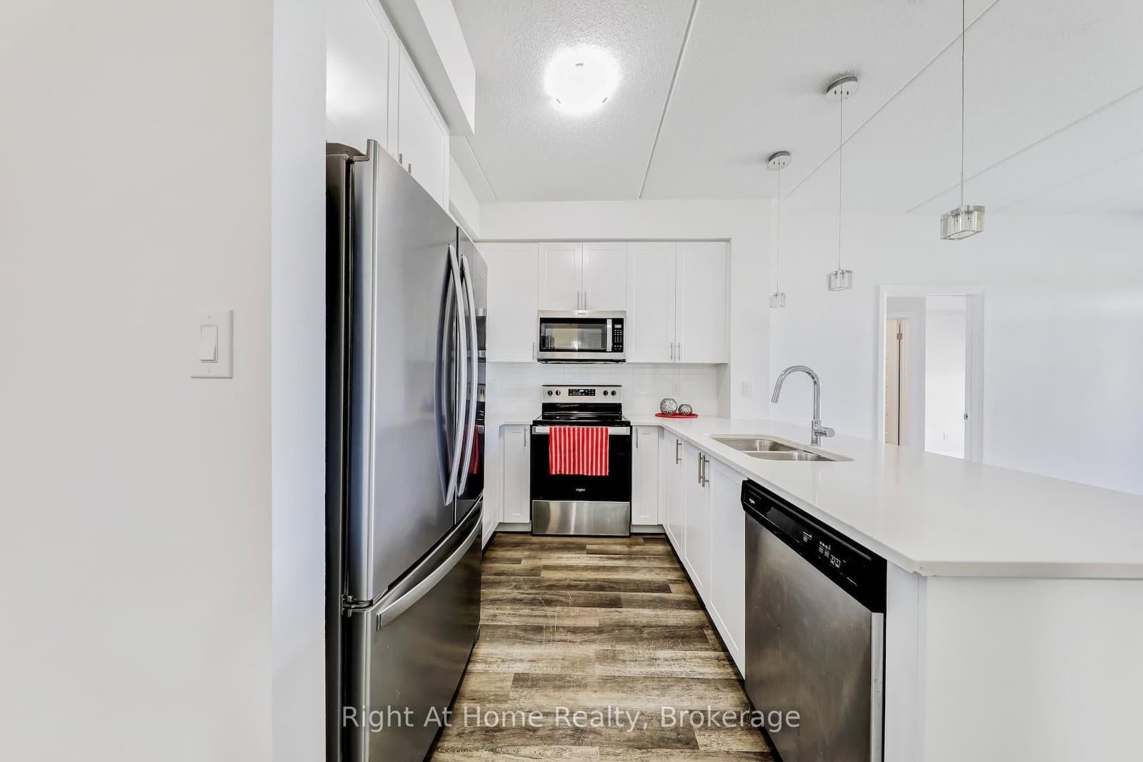 610 Farmstead Drive, Unit 307 thumbnail 7