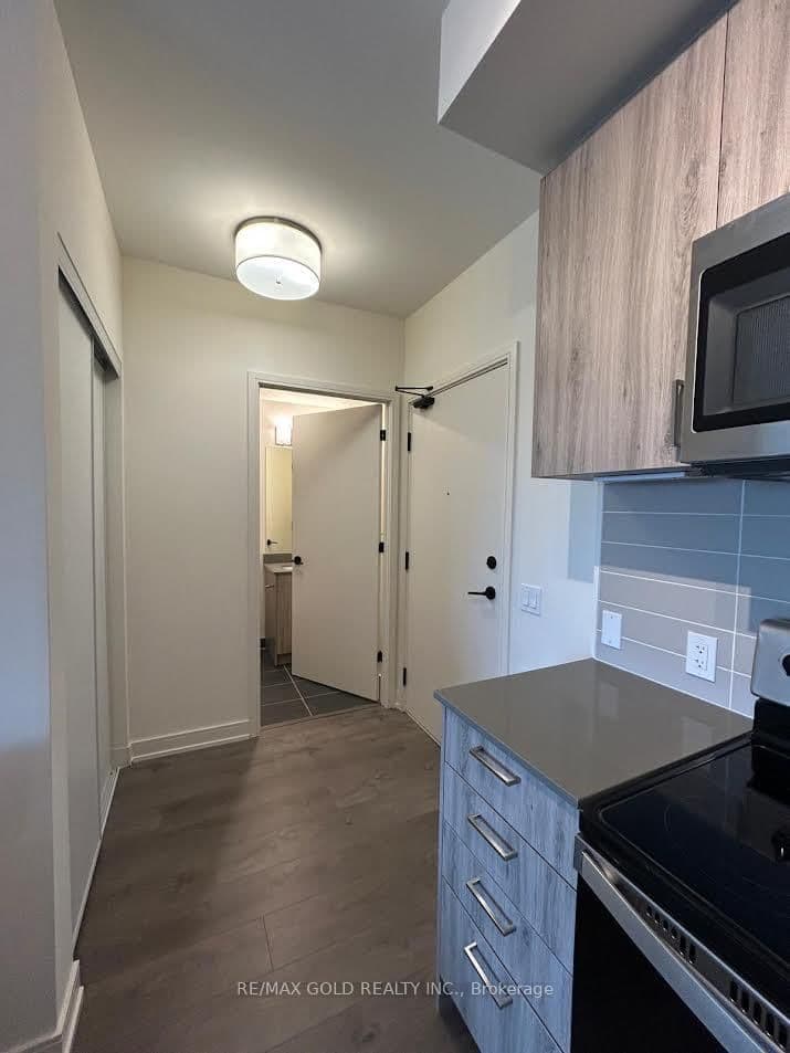 8010 Derry Road, Unit 701 thumbnail 4