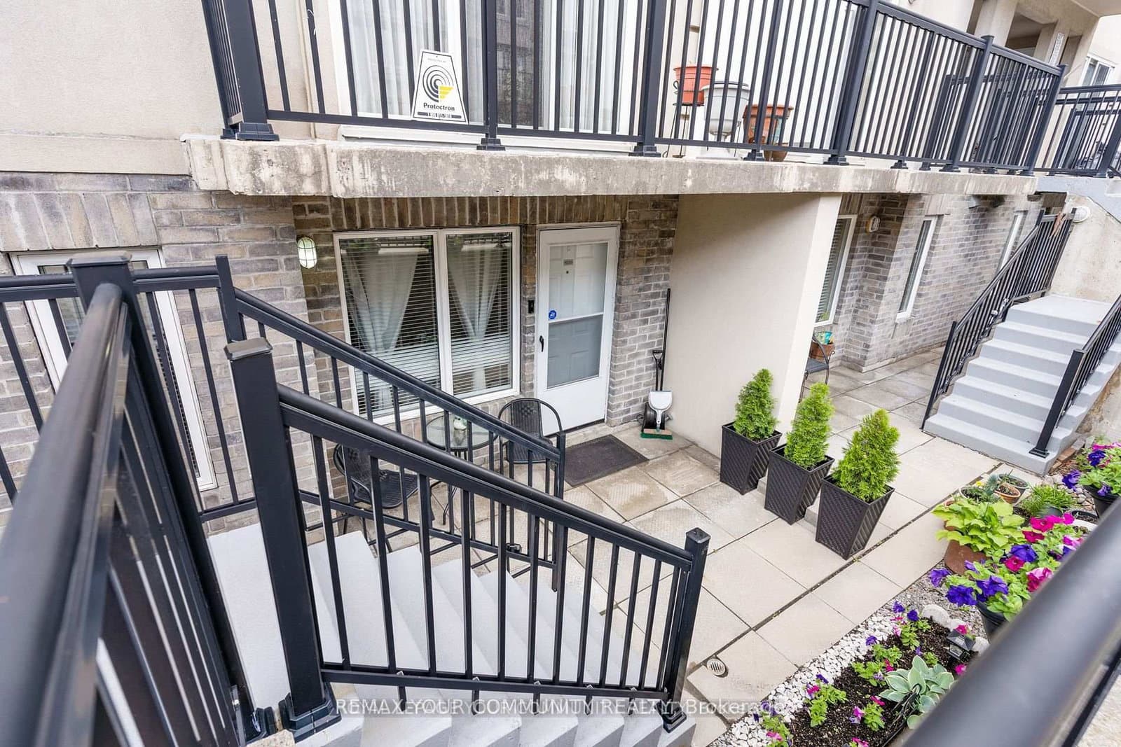 55 George Appleton Way, Unit 1035 thumbnail 2