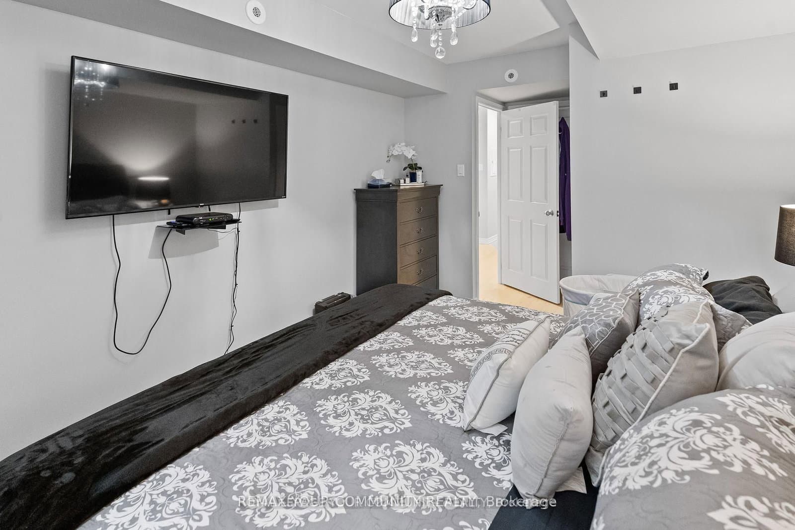 55 George Appleton Way, Unit 1035 thumbnail 33