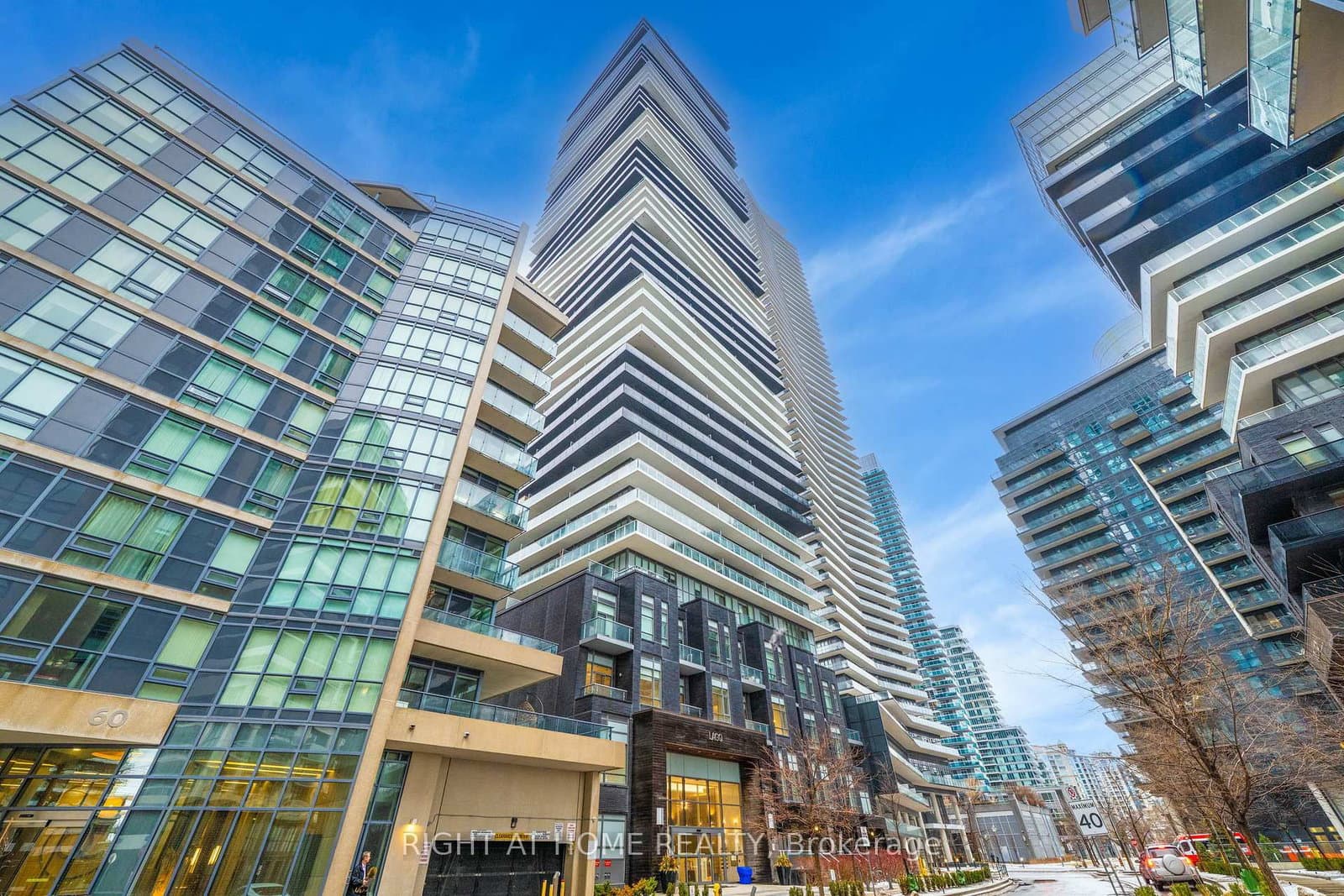 #4006 - 56 Annie Craig Drive