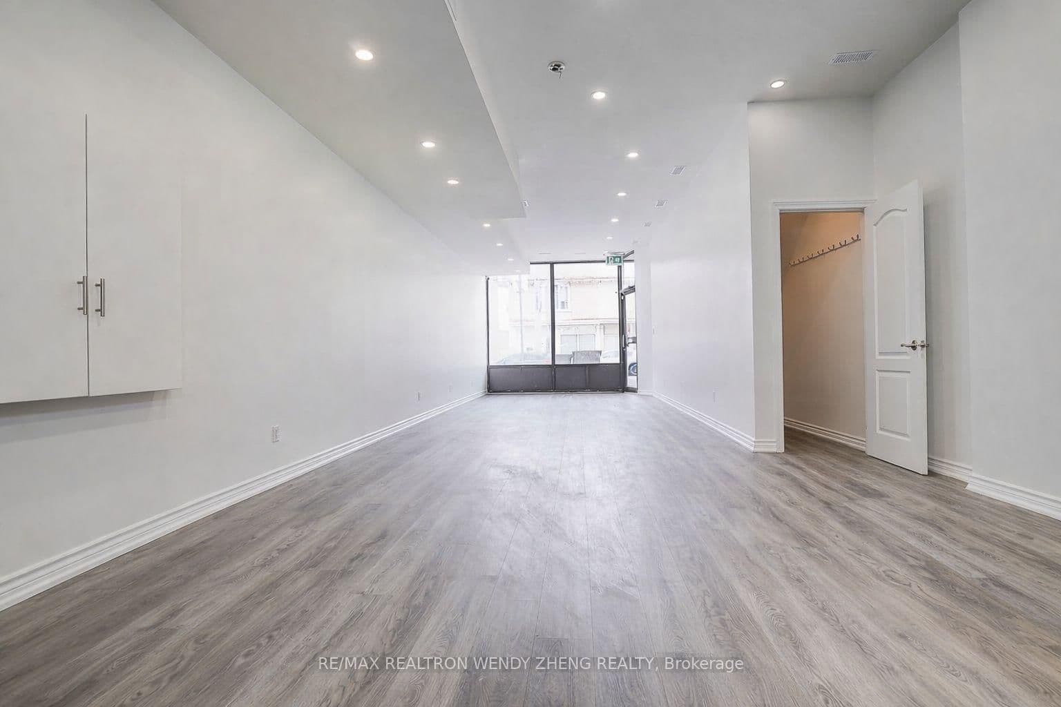 1015 Weston Road thumbnail 7