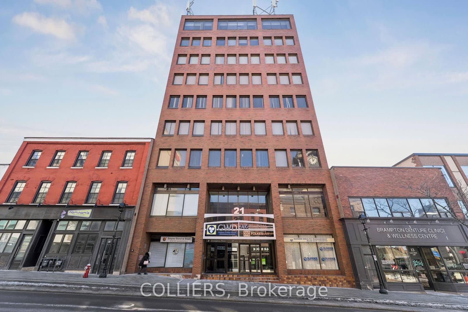 21 Queen Street E thumbnail 10