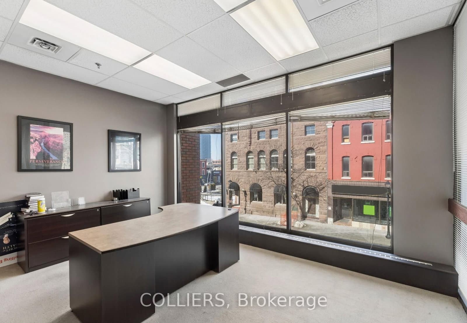 21 Queen Street E thumbnail 4