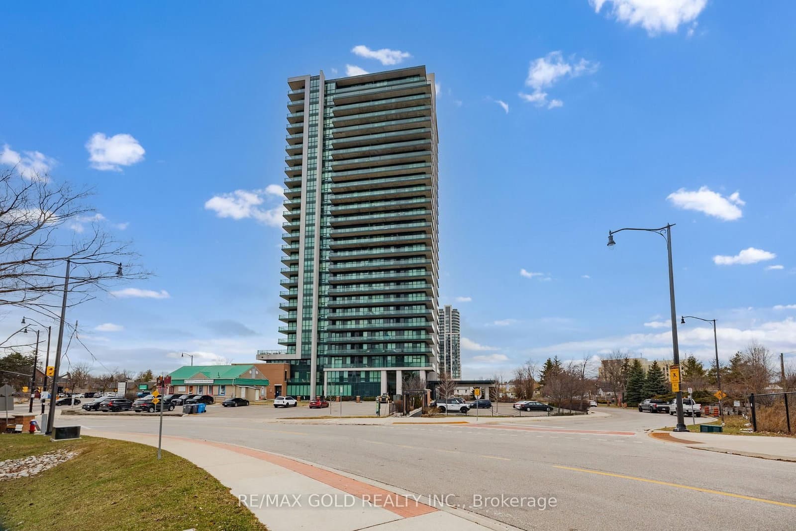 100 John Street, Unit 2407 thumbnail 3