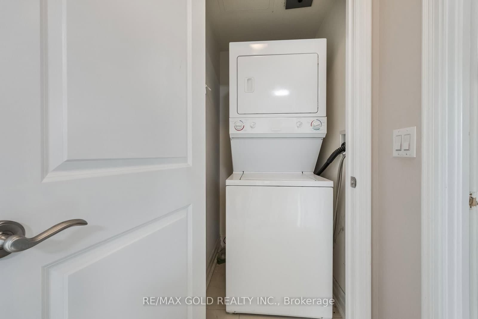100 John Street, Unit 2407 thumbnail 42