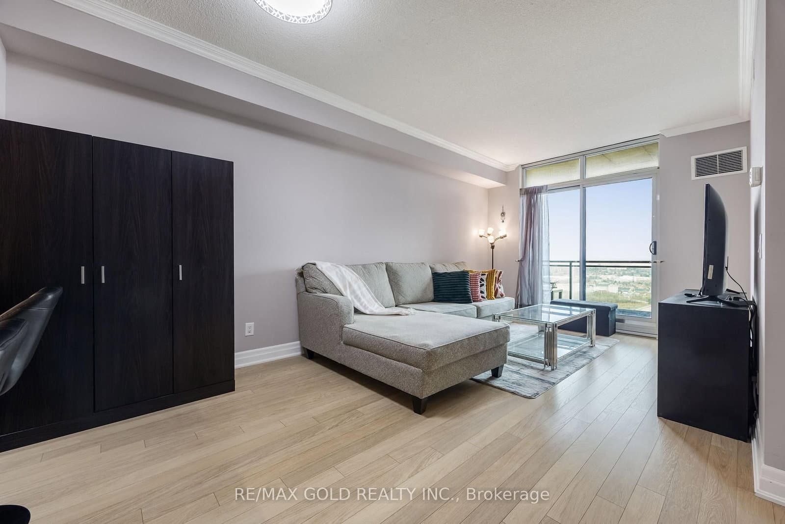 100 John Street, Unit 2407 thumbnail 8