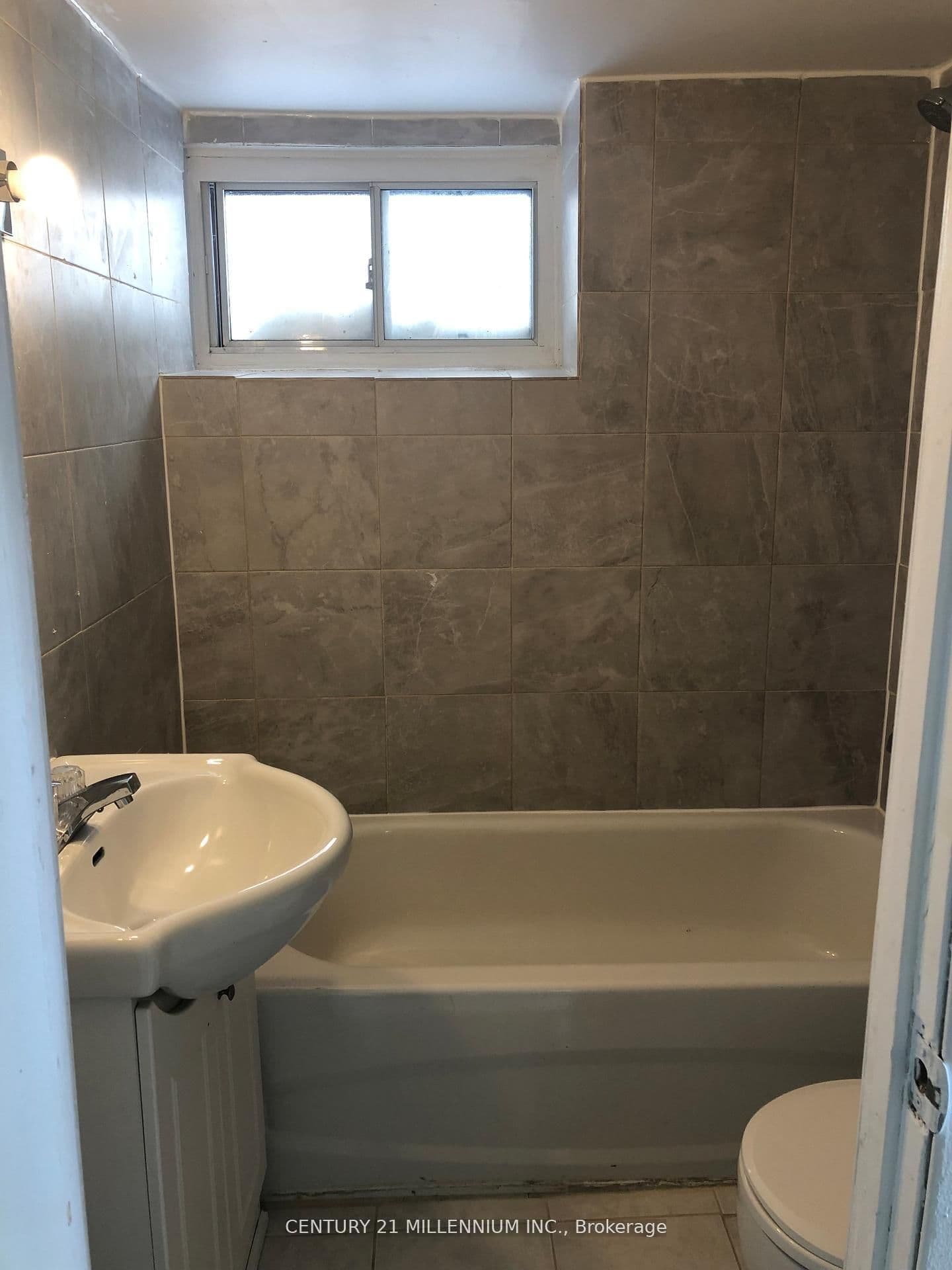71 Clouston Avenue thumbnail 27