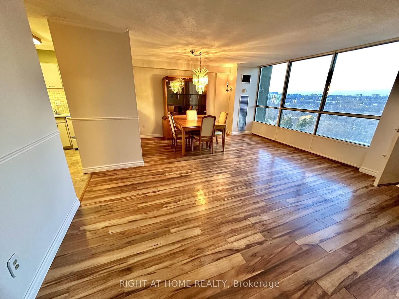 #1806 - 10 Martha Eaton Way S