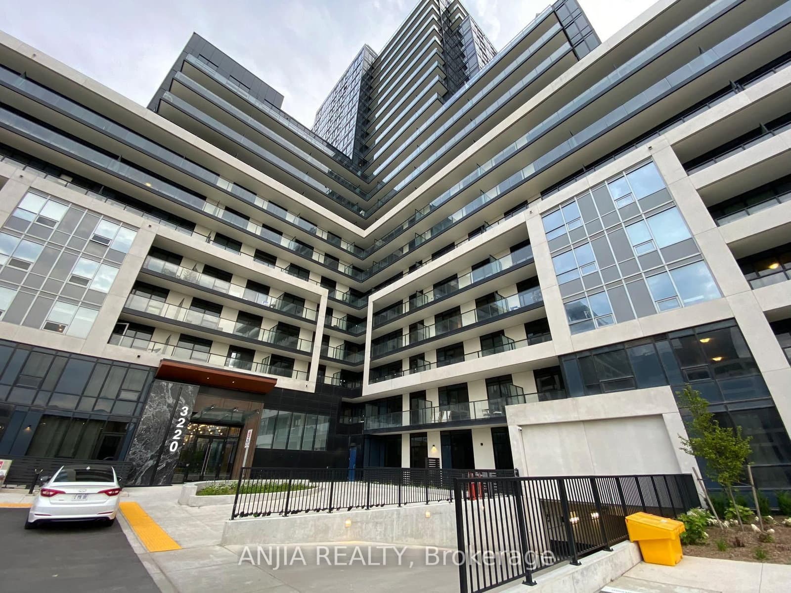 3220 William Coltson Avenue, Unit 1217