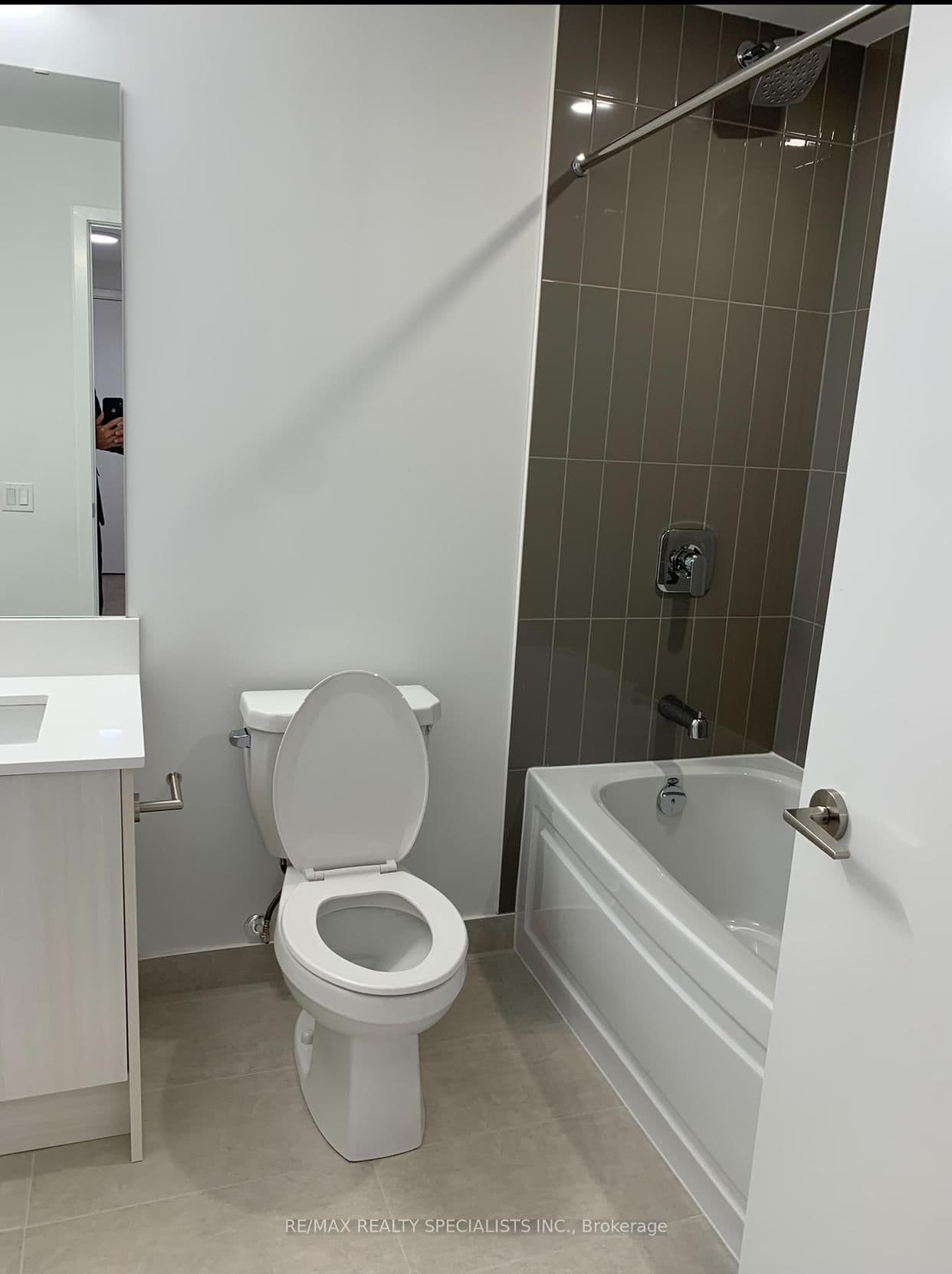 225 Malta Avenue, Unit 612 thumbnail 6