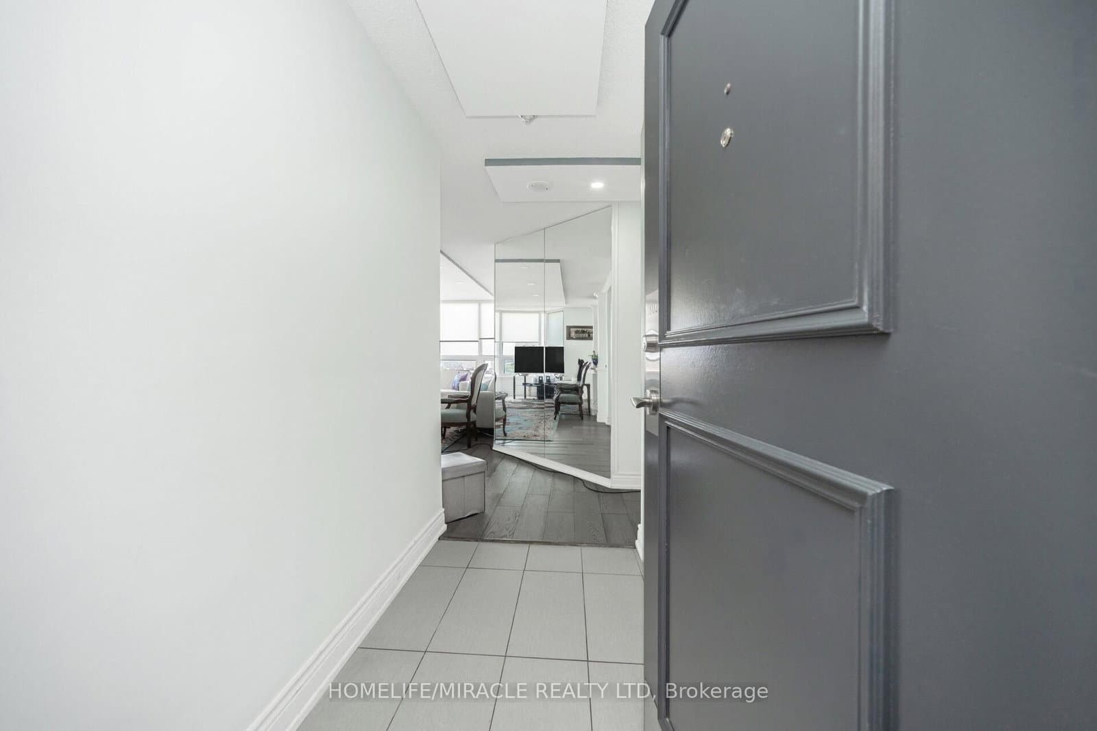 8 Lisa Street, Unit 1802 thumbnail 16