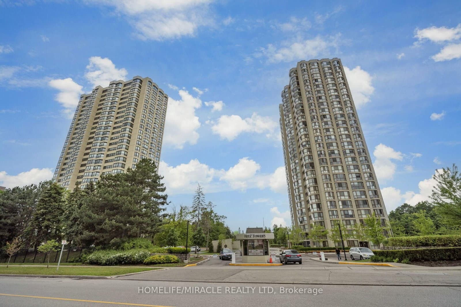 8 Lisa Street, Unit 1802 thumbnail 3
