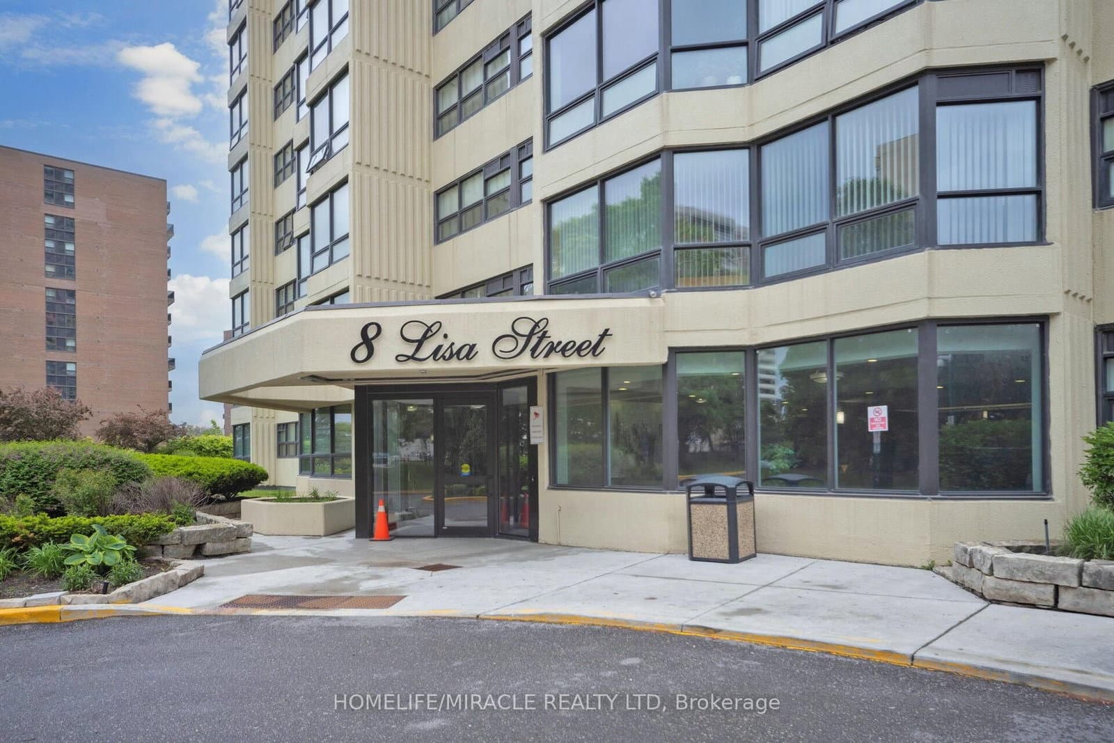 8 Lisa Street, Unit 1802 thumbnail 7