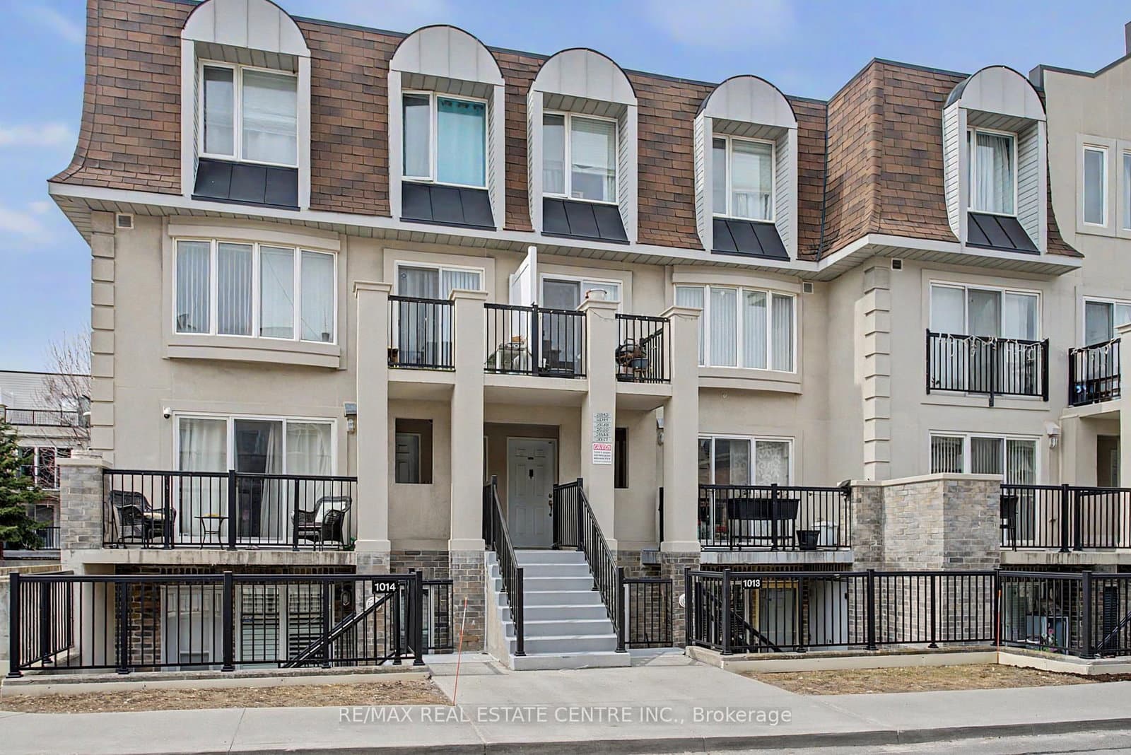 85 George Appleton Way, Unit 1013 - Image 1