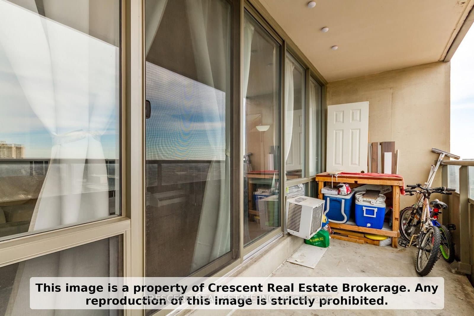 9 Four Winds Drive SW, Unit 710 thumbnail 21
