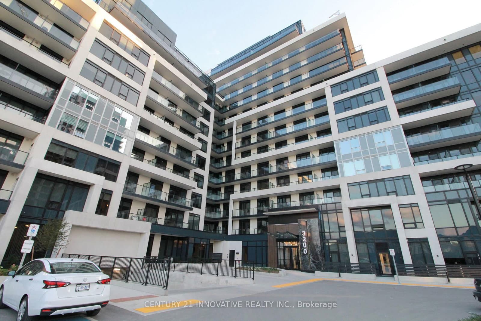3200 William Coltson Avenue, Unit 106