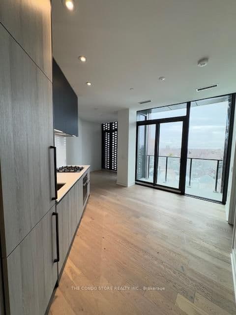 #809 - 2625 Dundas Street W